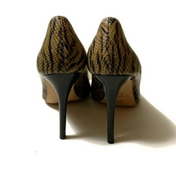 Saks Fifth Ave brand snakeskin heels - Picture 4 of 6
